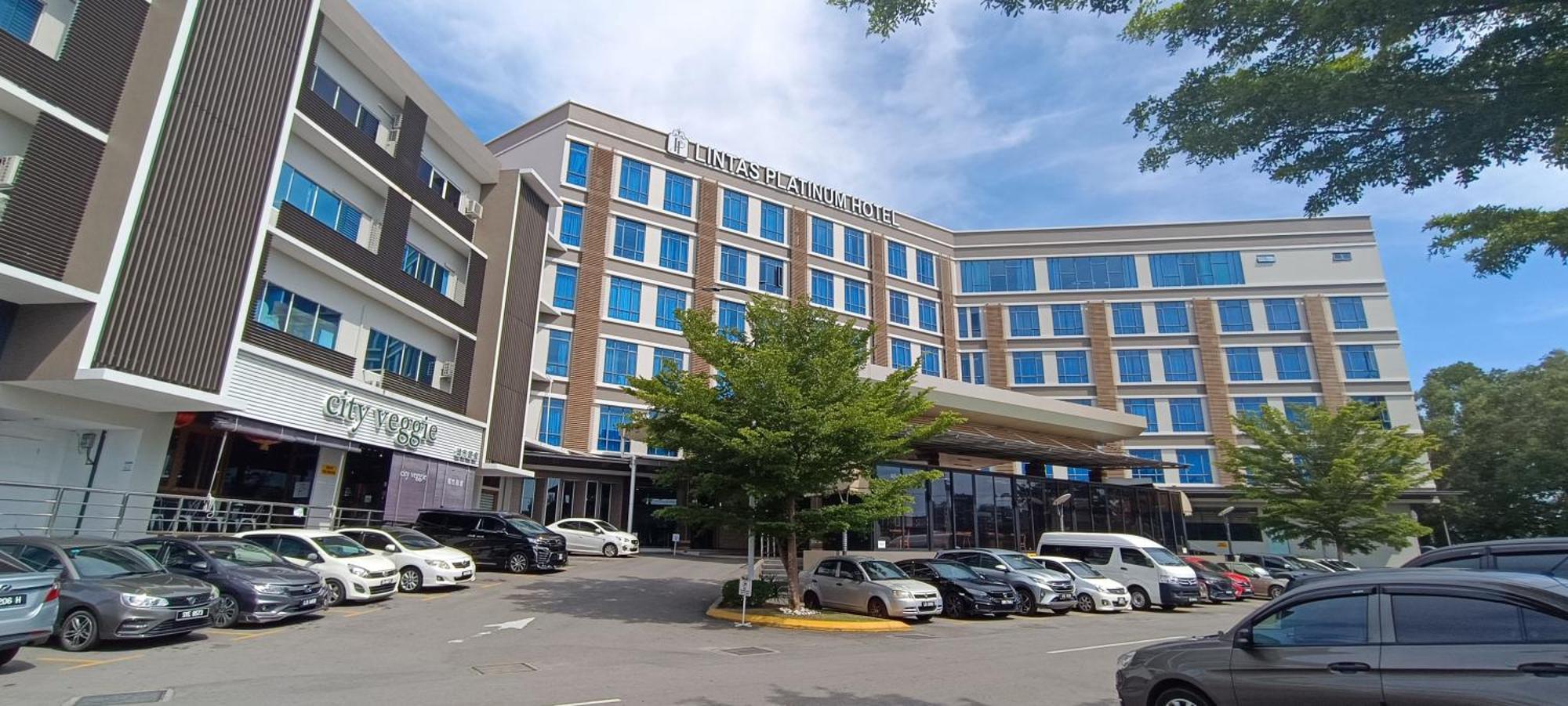 Lintas Platinum Hotel Kota Kinabalu Esterno foto