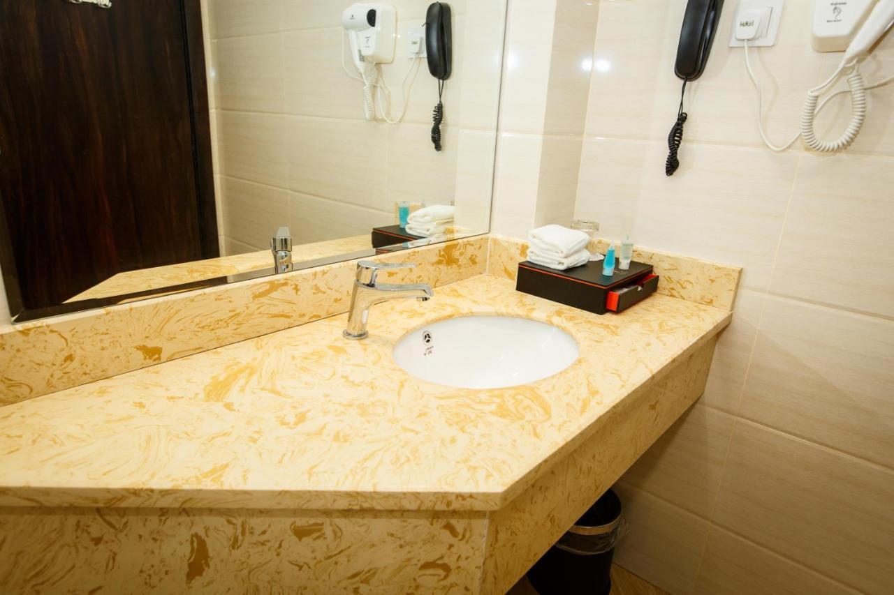Lintas Platinum Hotel Kota Kinabalu Esterno foto